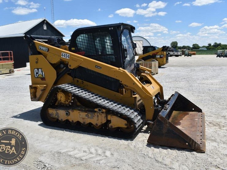 2023-caterpillar-299d3-image-18