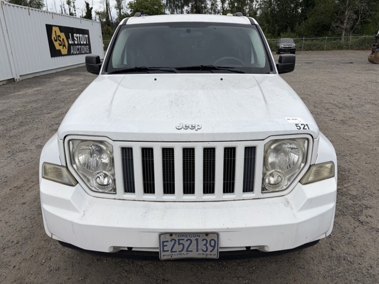 2012-jeep-liberty-image-8
