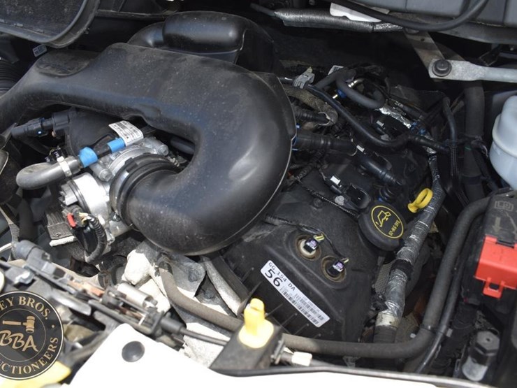 2019-ford-transit-image-35