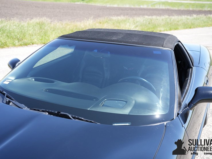 run-#74---2001-chevrolet-corvette-convertible-image-18