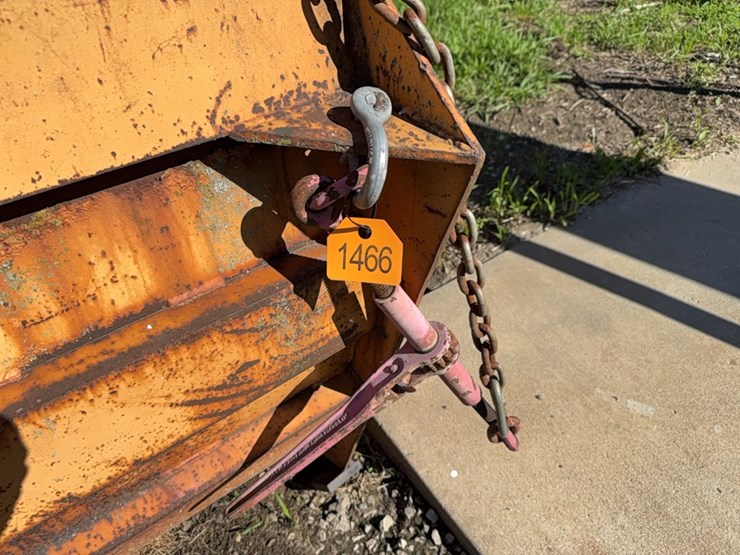 13’-front-blade-bucket-mount-image-4