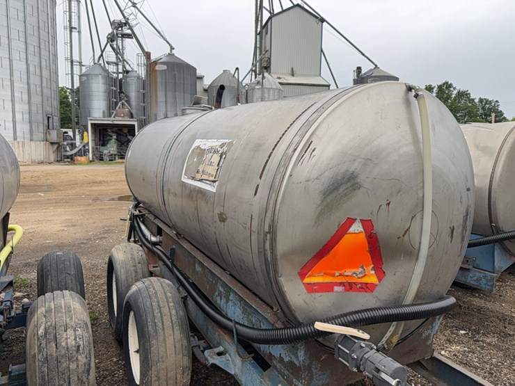 1200-gal-ss-nurse-tank-image-11