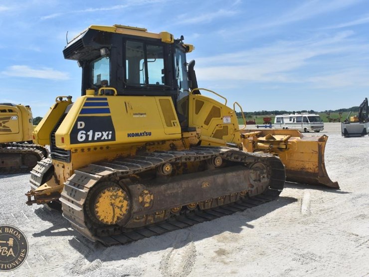 2020-komatsu-d61pxi-24-image-18