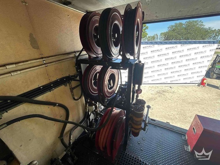 2008-ford-f750-image-17