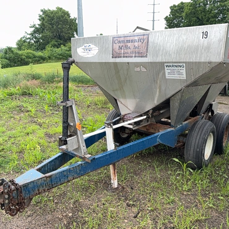 Wilmar Pull Type Dry Fert. Spreader
