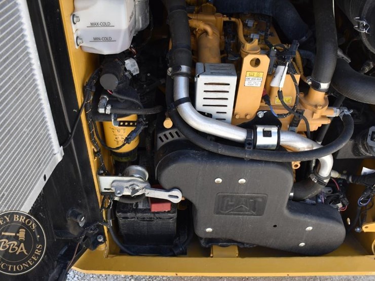 2023-caterpillar-242d3-image-37