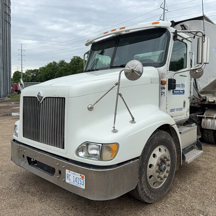 2011 IH 9200 Pro Star Semi Tractor