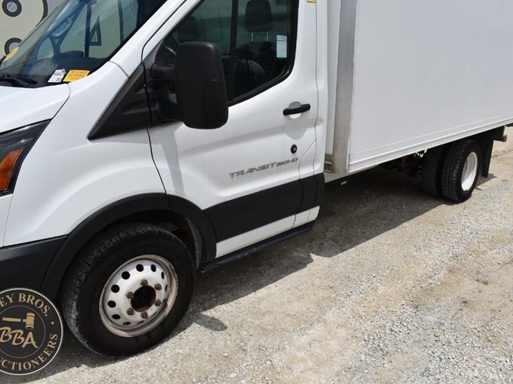 2019-ford-transit-image-10