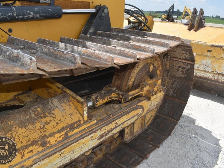 2022-deere-650k-lgp-image-46