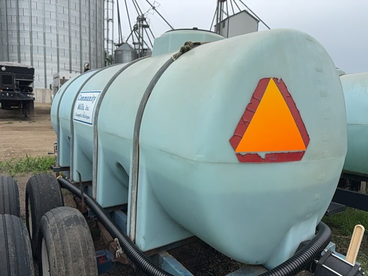poly-nurse-tank-image-11