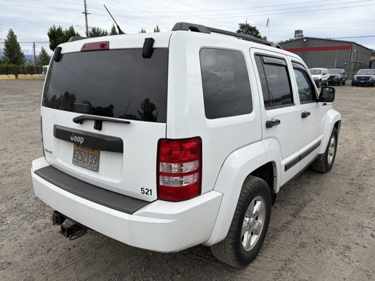 2012-jeep-liberty-image-4