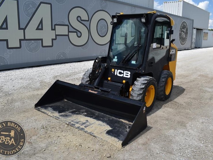 2014-jcb-190-image-1