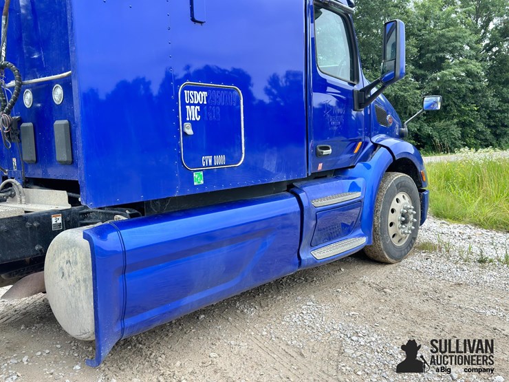 2020-peterbilt-579-image-15