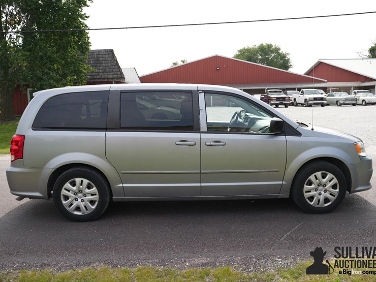 2017-dodge-grand-caravan-image-4