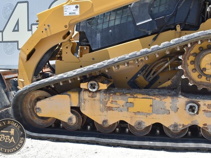 2023-caterpillar-299d3-image-29