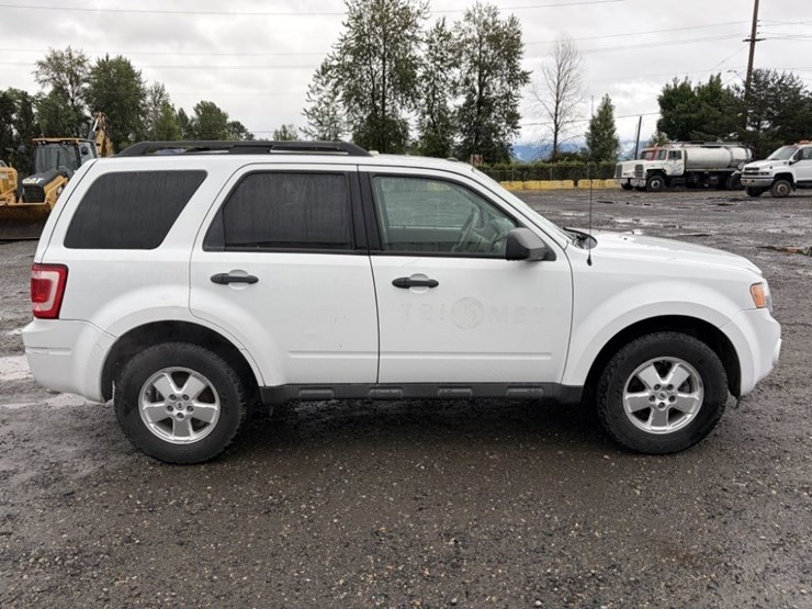 2012-ford-escape-image-3
