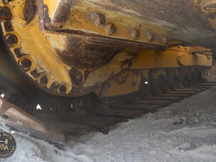 2022-deere-650k-lgp-image-39