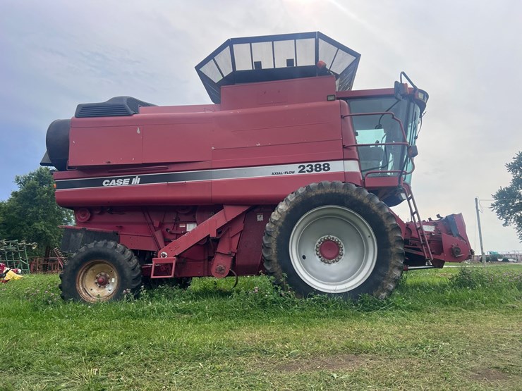 case-ih-2388-image-2