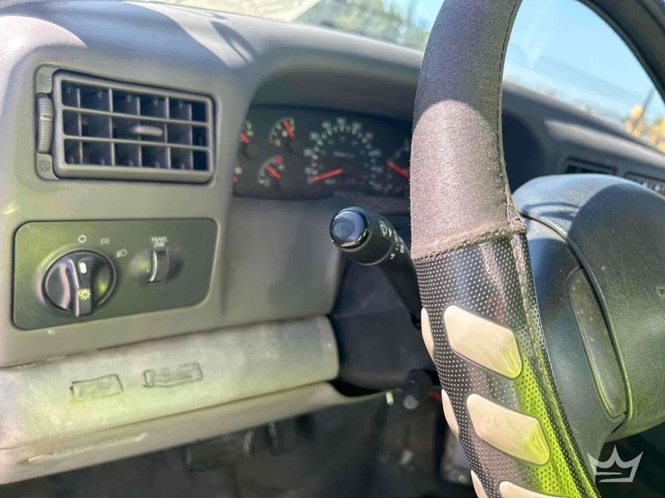2008-ford-f750-image-27