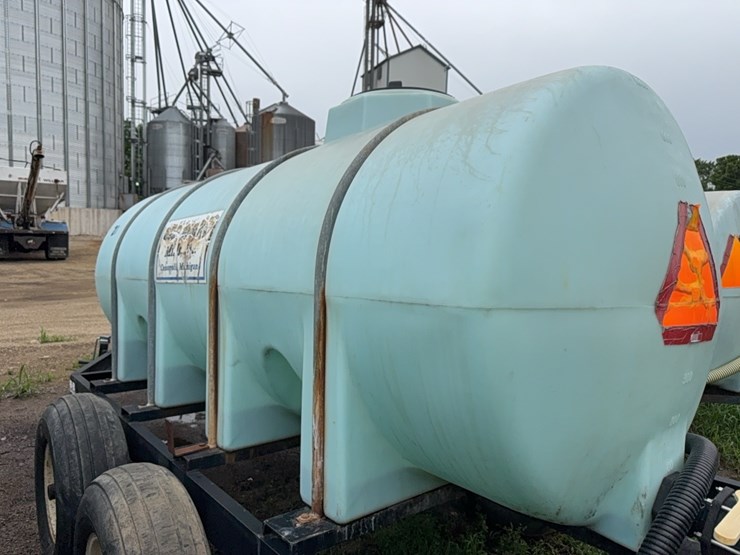 poly-nurse-tank-image-10