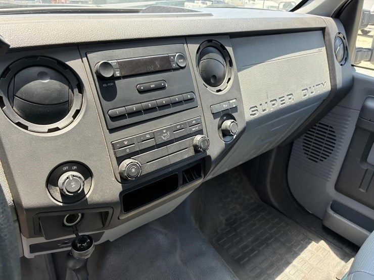 2011-ford-f250-image-17
