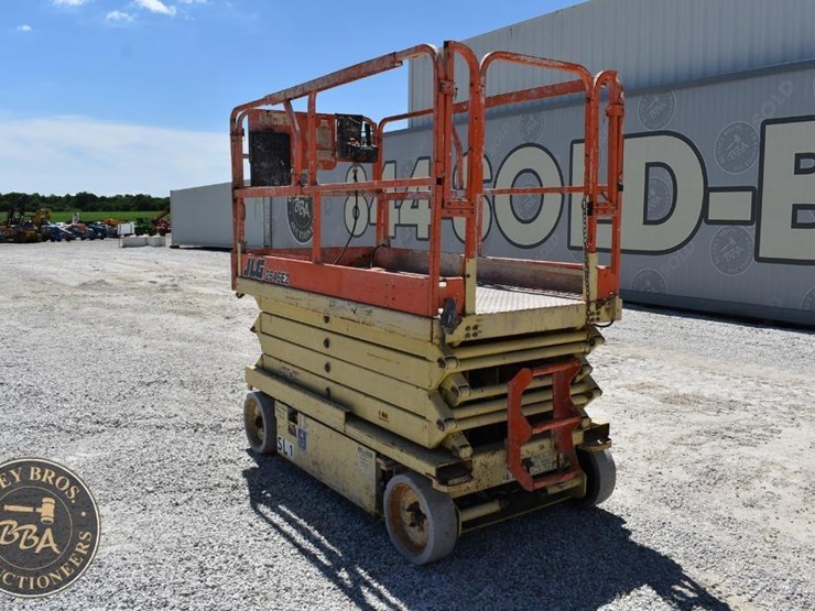 2000-jlg-2646e2-image-3