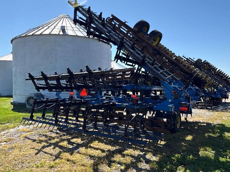 2024-landoll-877-image-5