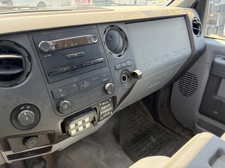 2011-ford-f250-image-18