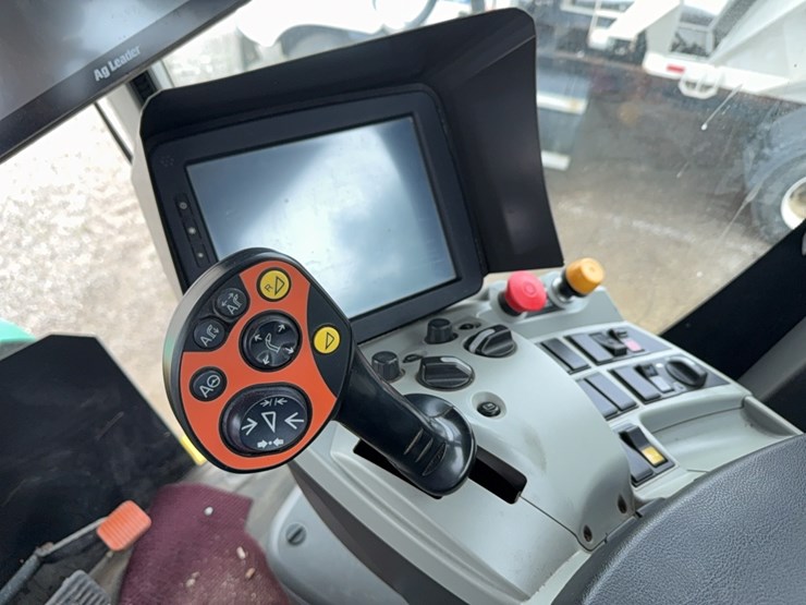 oxbo-4103-dry-applicator-image-31