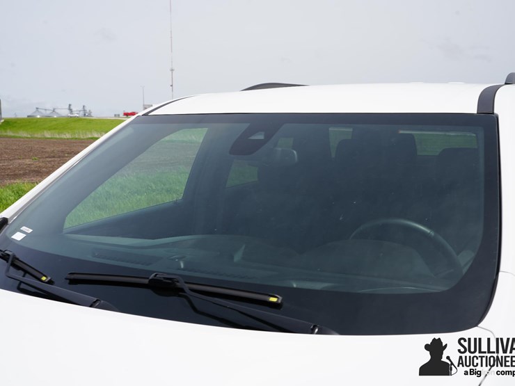 2023-chevrolet-traverse-image-12