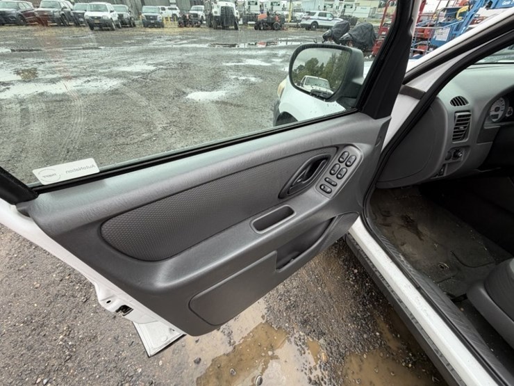2007-ford-escape-image-22
