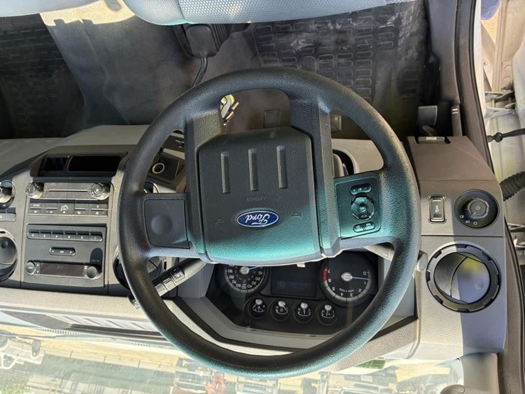 2011-ford-f250-image-14