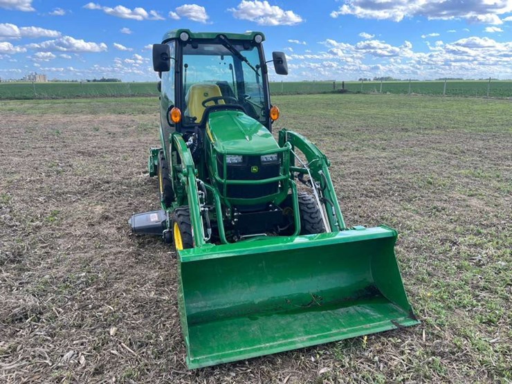 2025-john-deere-2025r-image-17