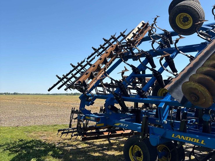 2024-landoll-877-image-3