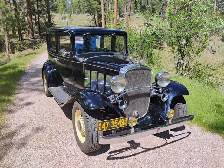 1932-chevrolet-confederate-4dr-sedan-image-1