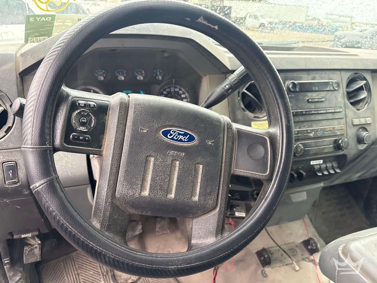 2012-ford-f550-image-18