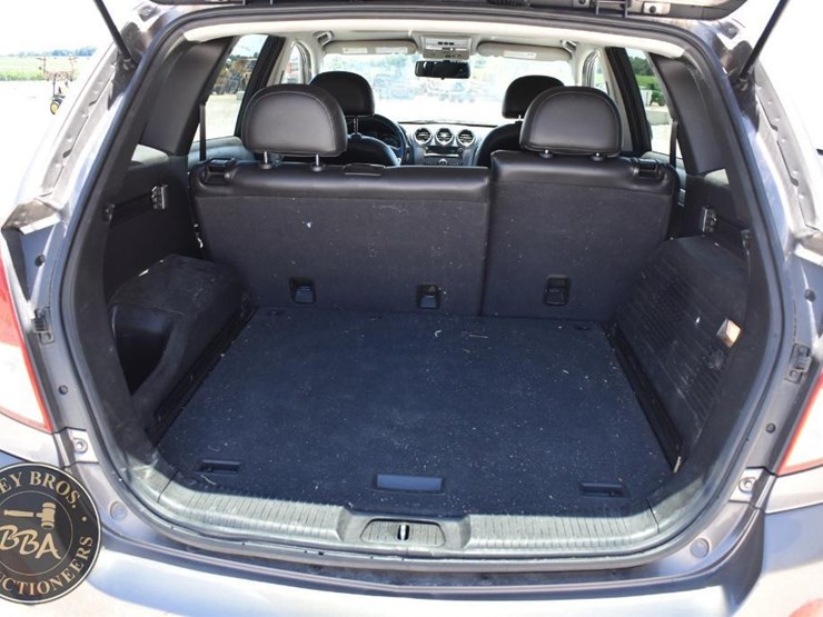 2012-chevrolet-captiva-image-25