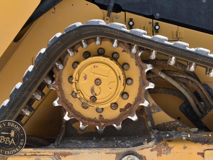 2023-caterpillar-299d3-image-43