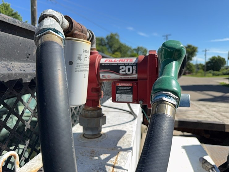 truck-bed-fuel-tank-image-5