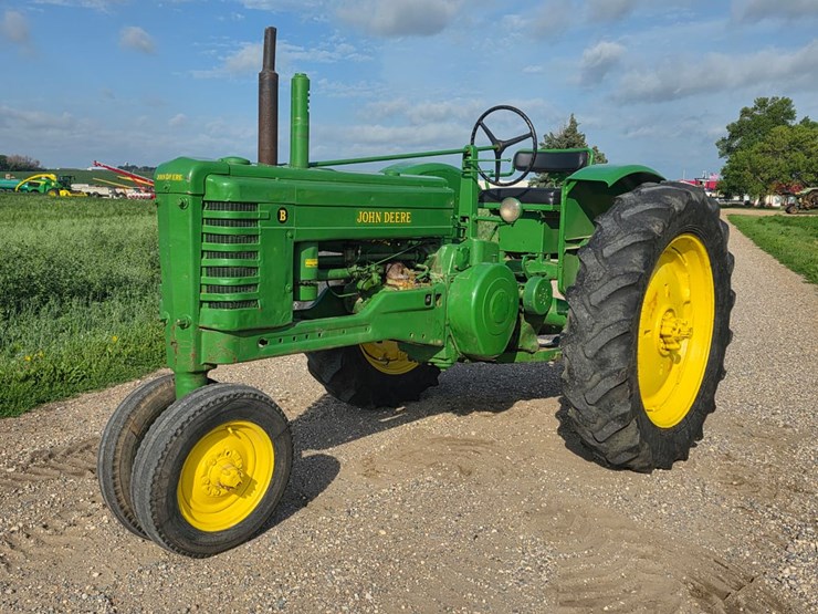 john-deere-b-image-1