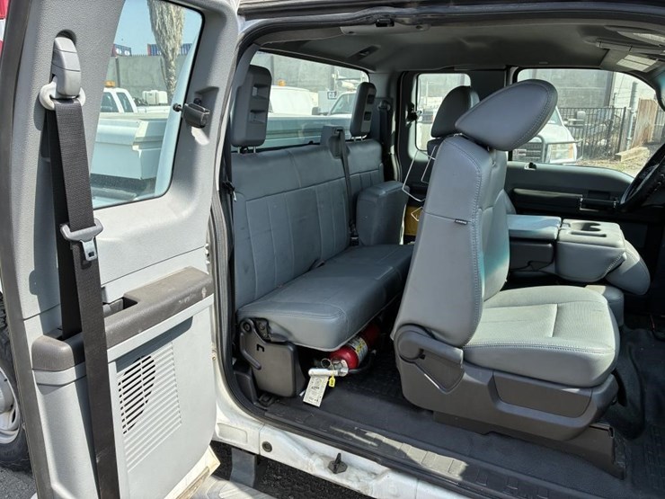 2011-ford-f250-image-13