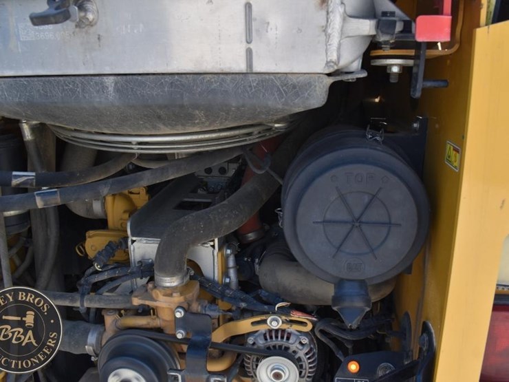 2019-caterpillar-299d2-image-43