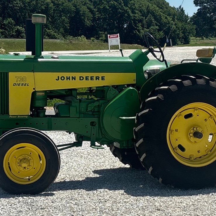 JOHN DEERE 730D