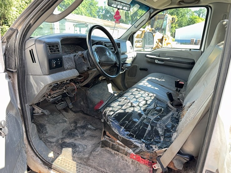 2003-ford-f450-image-29