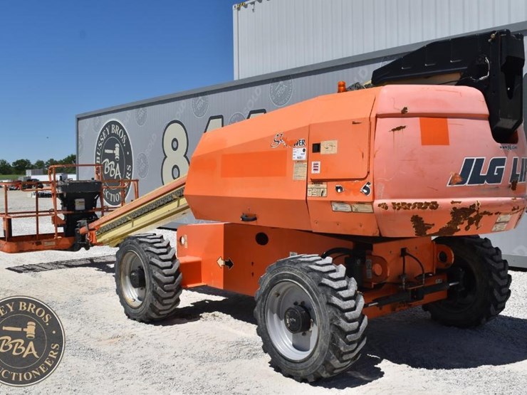 2015-jlg-600s-image-3