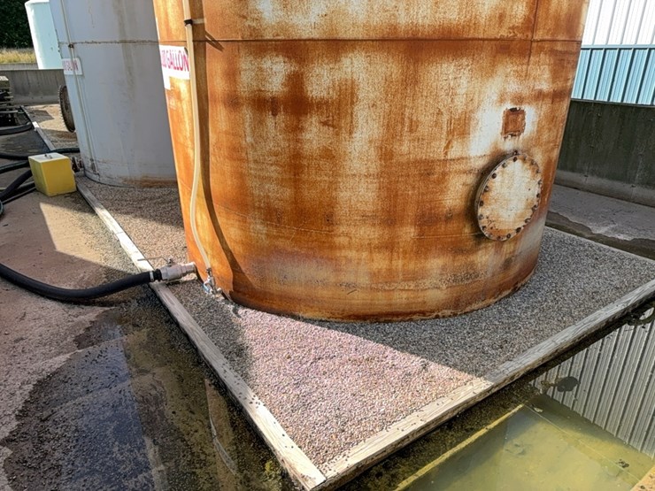 15,000-gal-ss-tank-image-2
