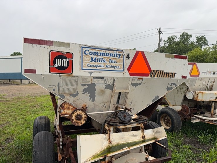 wilmar-pull-type-dry-fert.-spreader-image-6