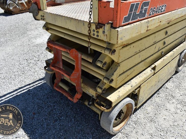 2000-jlg-2646e2-image-12