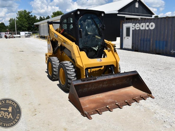 2023-caterpillar-242d3-image-20