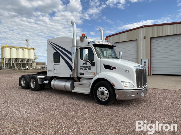 2020-peterbilt-579-image-3